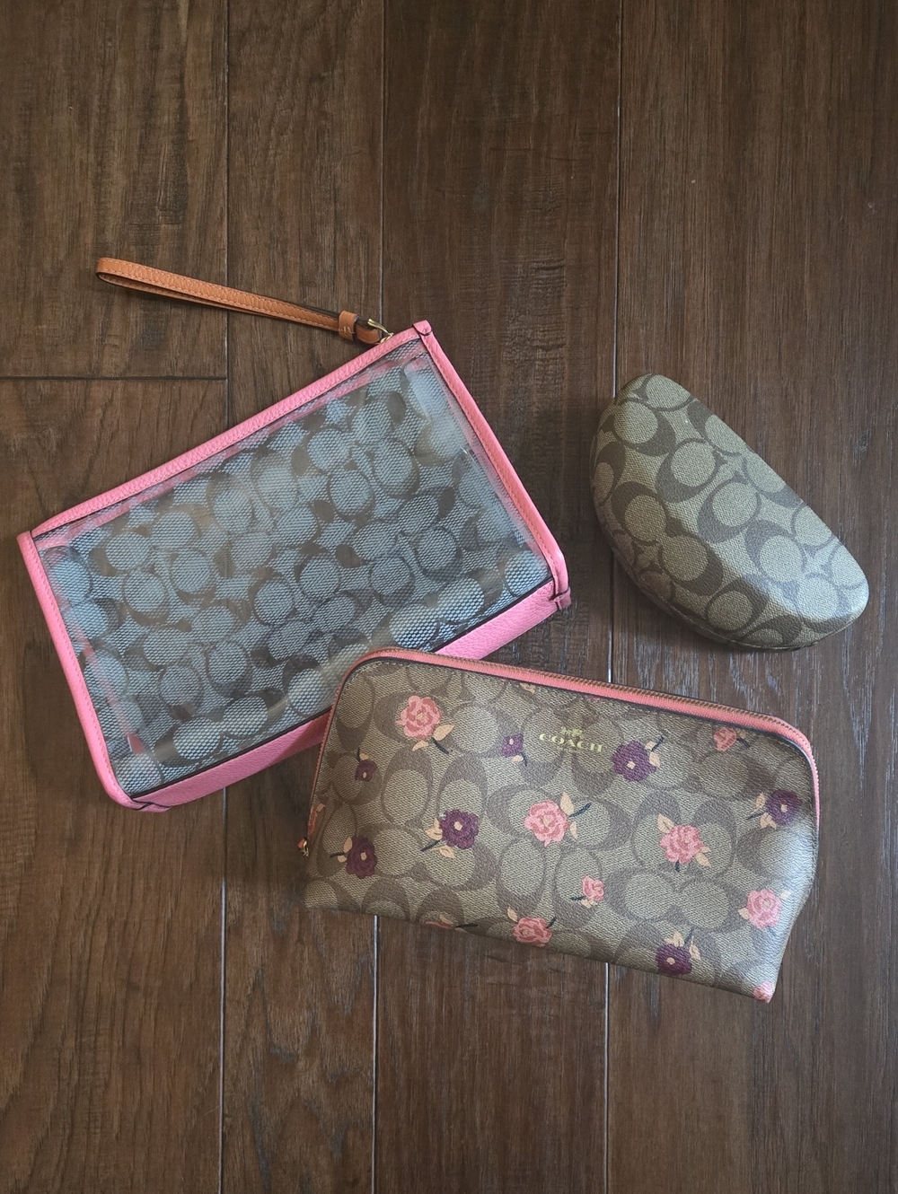 Coach Floral Signature C Makeup Cosmetic Toiketry Set